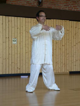 http://www.tai-chi-zentrum.de/images/zhang-youquan/P1020129.JPG